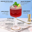 Load image into Gallery viewer, Close up of Vemacity embossed crystal gin glass with gold detailing, large 700ml capacity, perfect for cocktails and G&T