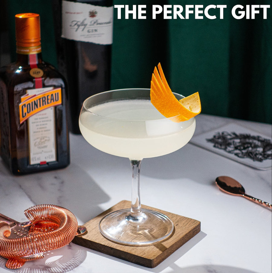 Elegant Cocktail Shaker Set With 2 x Handmade Martini Glasses. - Vemacity